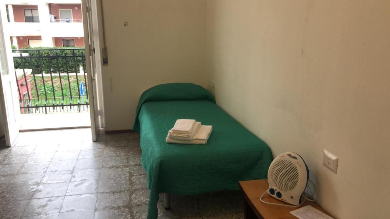 Castellaneta Short Term -Low Cost Kültér fotó